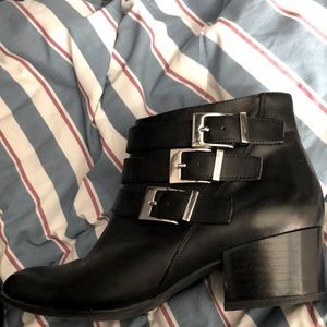 Leather three buckle VIA SPIGA ankle boot.